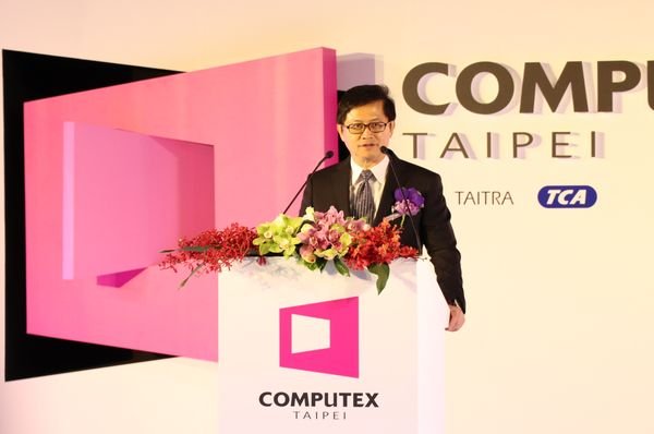 童子賢31日在COMPUTEX後接受媒體採訪時表示,今年沒有看到消費信心不足的現象,下半年景氣沒有看壞因素。圖/台北市電腦公會官網